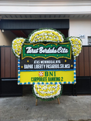 Papan Bunga Duka di Pengadang