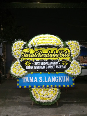 Papan Bunga Duka di Pengadang